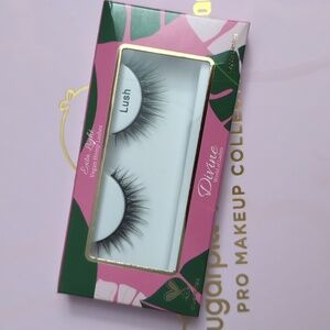Divine world of lashes lush